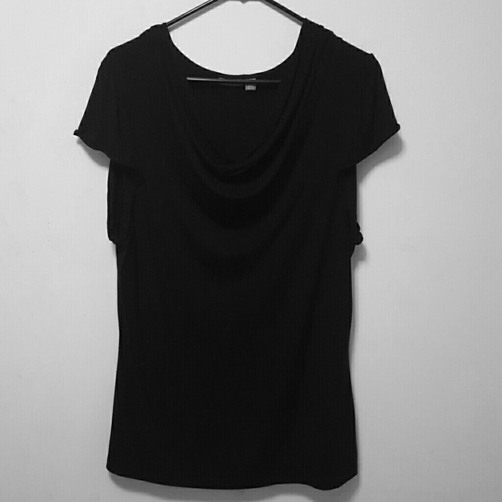 Black flutter sleeve tunic top